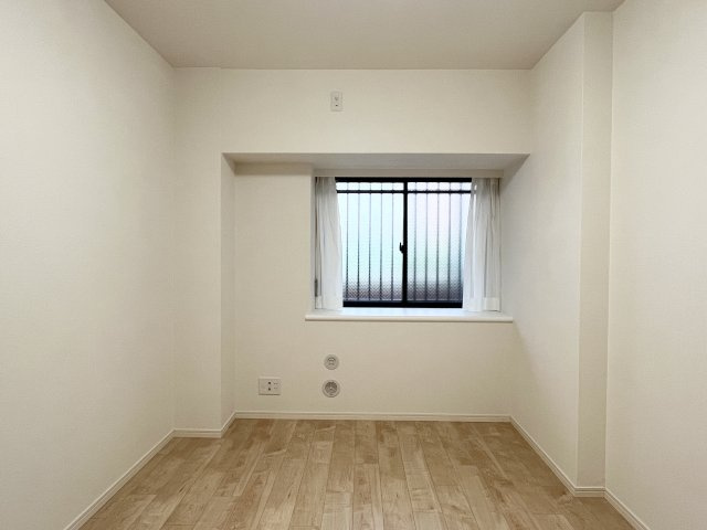 広々とした洋室です