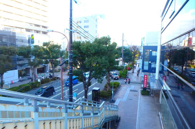 前面道路含む現地写真です