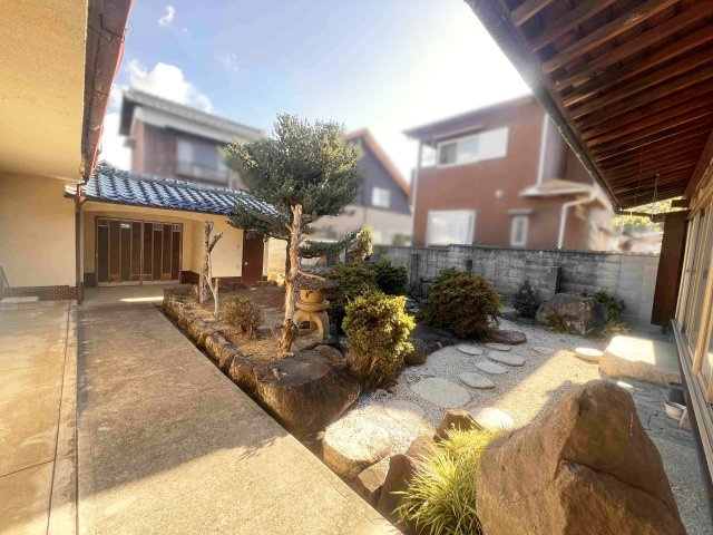 外観：328000611600