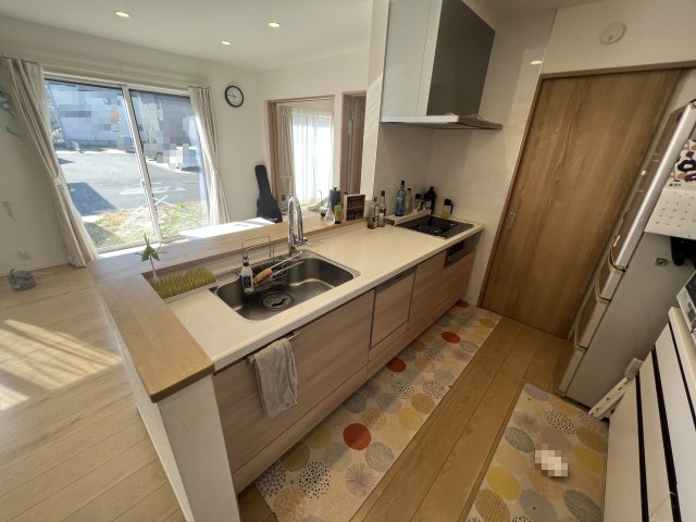 使いやすい広めのシンク♪作業台も広く、料理が楽しくなりますね！