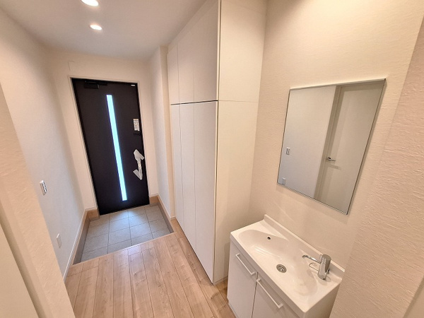 【練馬区富士見台1丁目　新築一戸建住宅　全1棟　（成増店）の玄関】