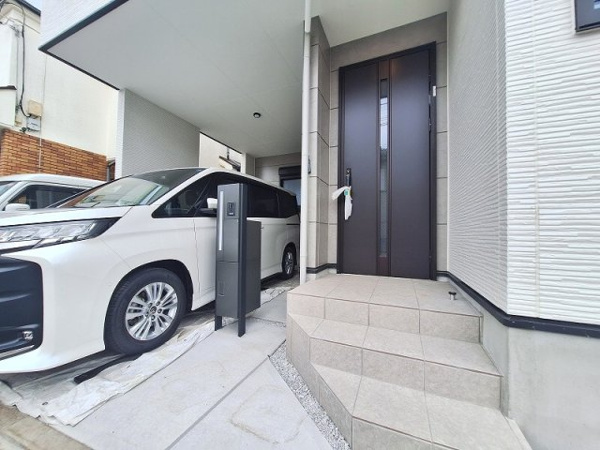 【練馬区富士見台1丁目　新築一戸建住宅　全1棟　（成増店）の玄関】