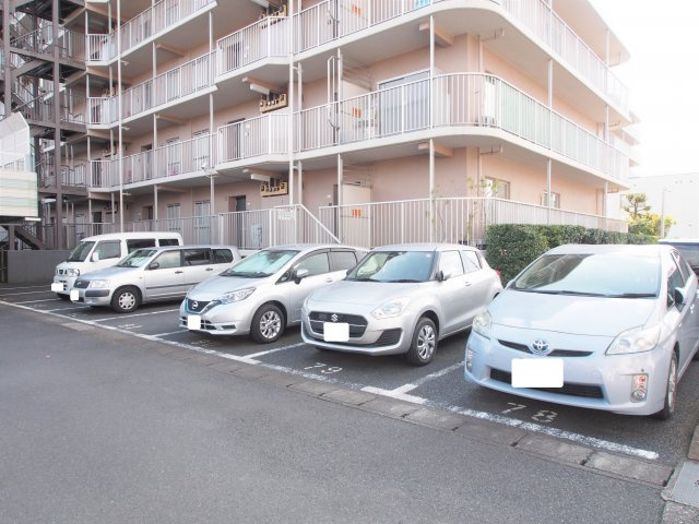 【駐車場】