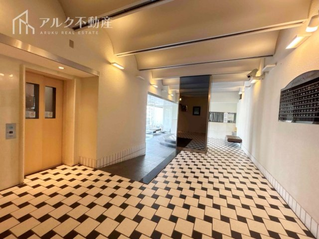 管理の行き届いたエントランスロビー。