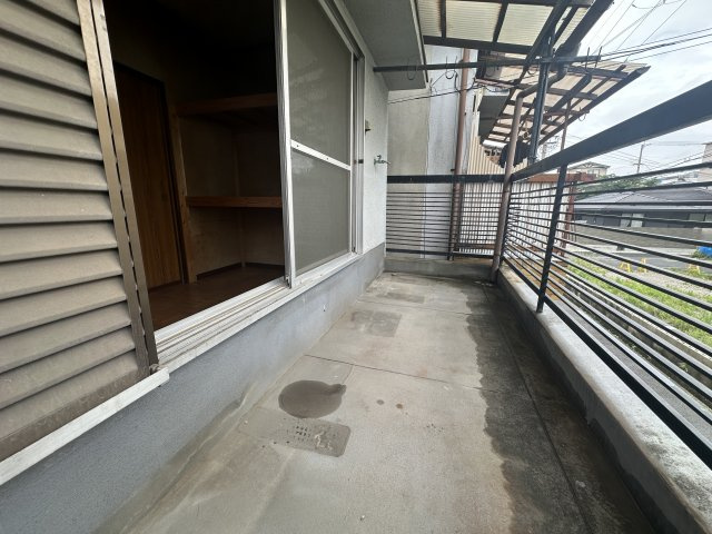 開放的で明るい空間を演出してくれるバルコニーです