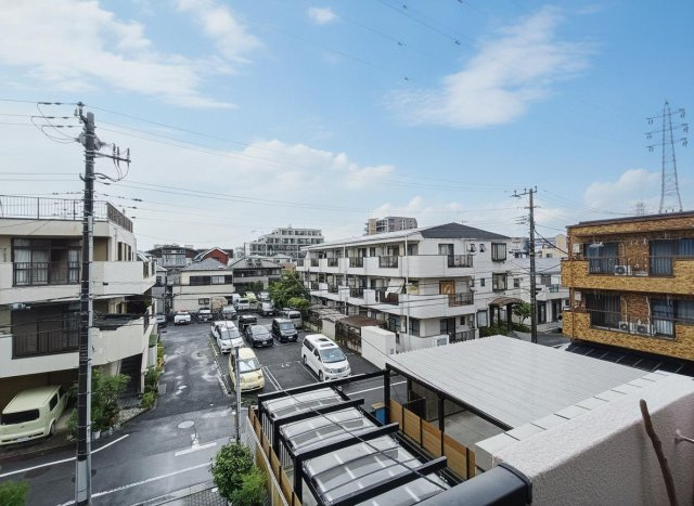【眺望】　目の前に広がる景色が、毎日の暮らしを心地よく演出します。