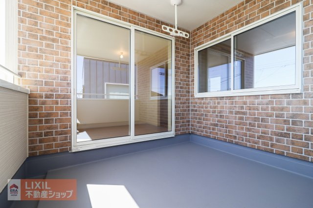 晴れた日は布団や毛布、シーツなどを干せて布団の清潔感も保てます。天日干しは肌触りが気持ちいいですよね。
