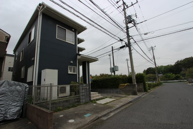 隣地が公園のため、開放感があります！