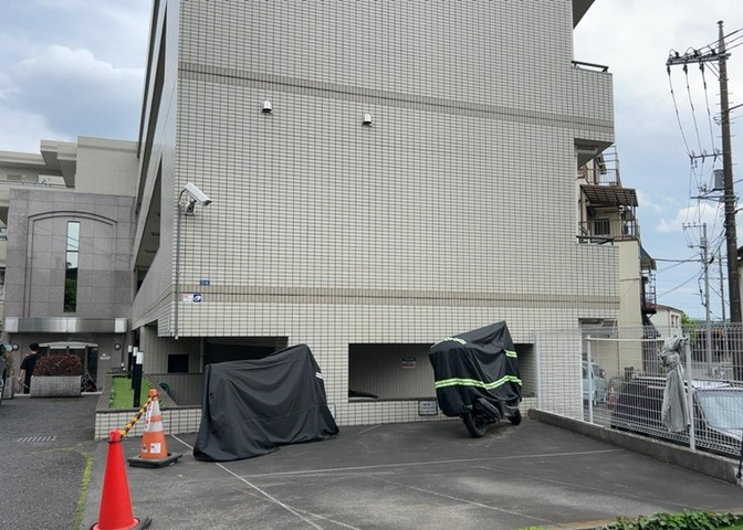 隣家の土地はどうなっているのか、生活利便施設が近くにあるのか、学校まで近いかなど、お客様のライフスタイルにあわせたイメージが重要です。また、近くにあると困る施設が近くにないかも確認するといいでしょう。