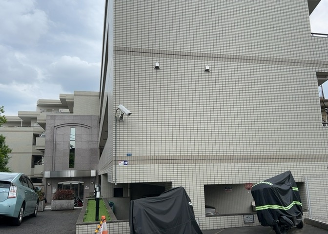眺望の良さを楽しめるダイニングキッチンで家族団らんの時間を過ごしてはいかがでしょうか。バルコニーから見える景色を家族で眺める時間は、時間が経つのを忘れてしまいそうですね。是非、現地を見に行きましょう！