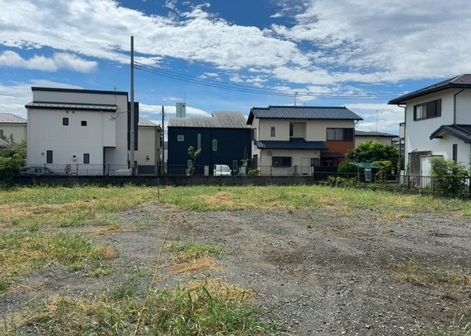 物件の詳細については、現地を見てわかること以外に、役所や法務局などで調べないとわからないことがあります。そのため、現地に行く場合は、もしこの物件を買ったらどのような生活ができるかをイメージしましょう。