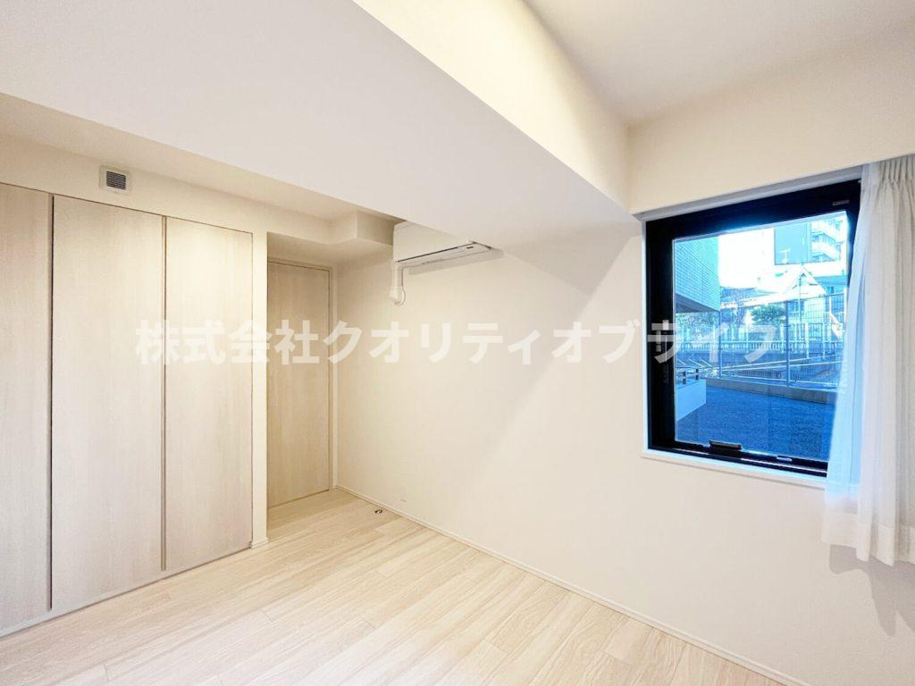 クローゼット完備で整理整頓が習慣化しやすい、子供部屋に適している洋室。