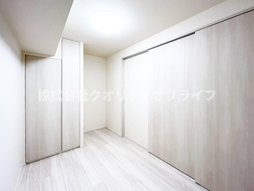 衣装部屋としての納戸利用や、趣味の部屋、来客用のゲストルームなど、住まう方のライフスタイルやライフステージの変化に合わせてマルチに活躍してくれる一室です。