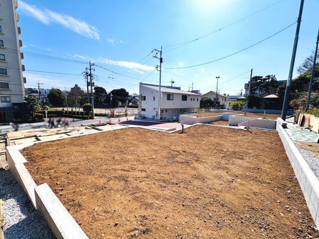 自然に囲まれた閑静な住宅街に立地　