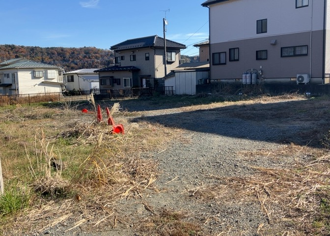 家を建てる前提で土地を探している場合、地盤の丈夫さは譲れない条件の一つです。地盤が脆弱だと追加工事が必要となります。また、過去に地盤沈下や液状化現象を起こした土地は、できるだけ避けた方がいいでしょう。