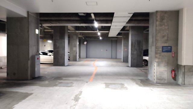 【駐車場】