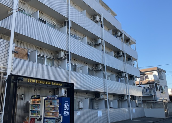 景色重視でお家選ぶをするとスーパーが遠い！学校が遠い！など生活をするうえで利便性で困ることもあります。まず一度現地を見学する際に、周辺の施設などがあるかを確認し、暮らし始めた後のことを想像しましょう。
