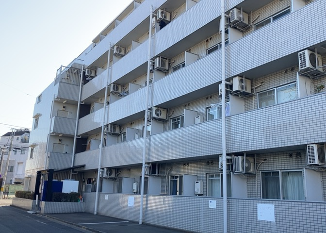 ＳＲＣ造は強度や耐震性の面でもRC造と比べて優れています。そのため、10階建以上の高層または超高層マンションなどの建築にも多く採用されています。柱や梁などのサイズが小さくても高い耐震性を確保できます。