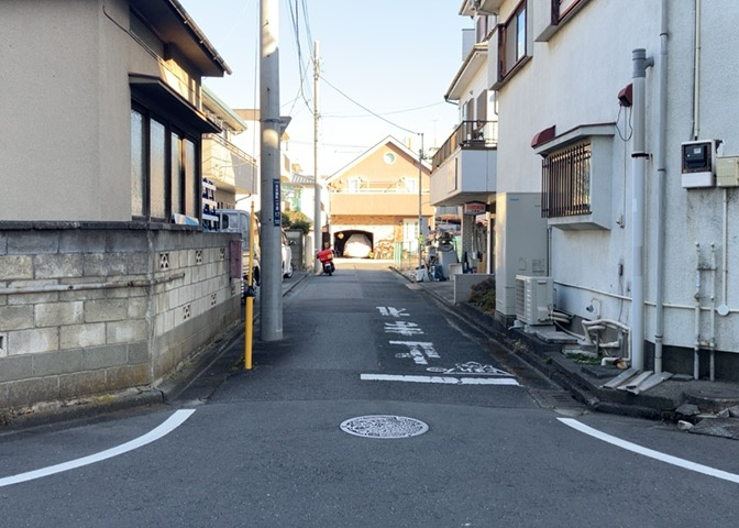 眺望を気にして物件を探す場合、前面に建物が建っていないか現地で確認しましょう！前面に建物があると景色はもちろん、日当たりや風通しにも影響が出てきます。住んだ時のことを想像しながら現地見学をしましょう。