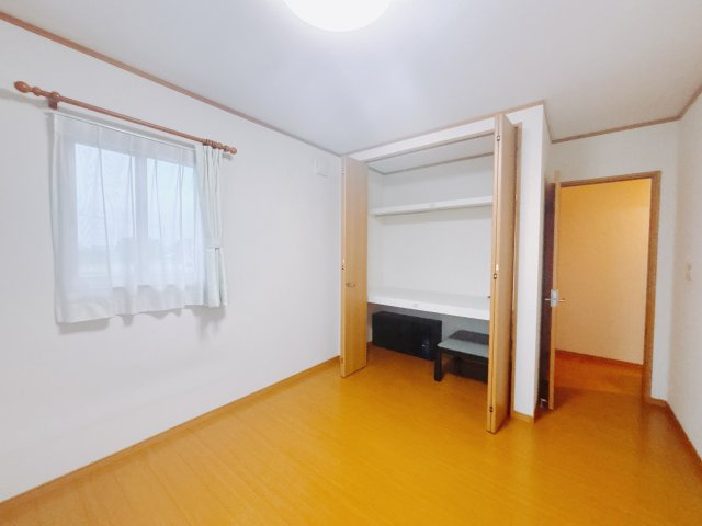 ■2階洋室｜子供部屋のメリットは「自立心を養うことができる」「自分で整理整頓できるようになる」そして、お子様が成長した際には「プライバシーを確保できる」といい事だらけ♪