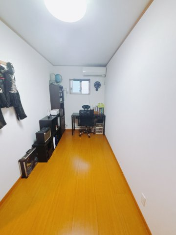 ■納戸｜収納としても◎自分時間を楽しむ空間にしても◎使い方はお好みにあわせて使える空間です♪