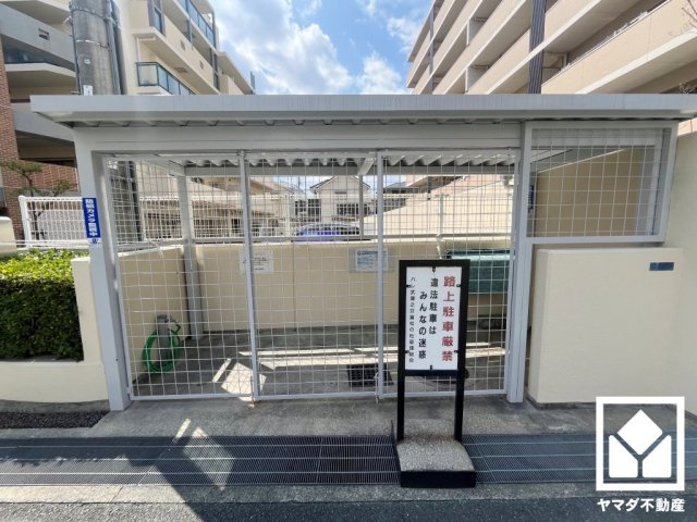 清潔なゴミ出し場で気持ち良くお使い頂けます。