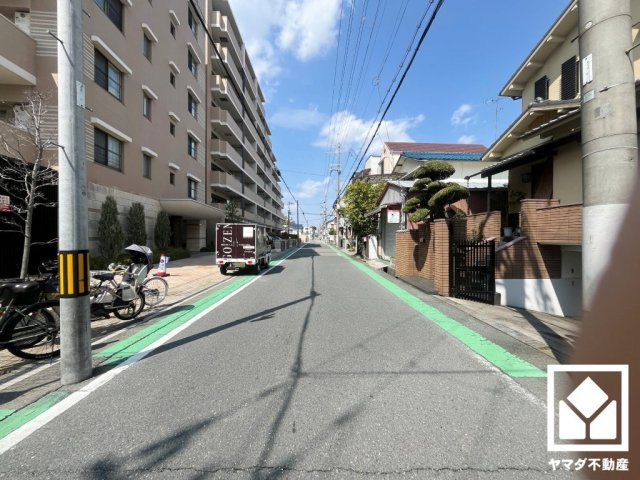スムーズな移動を叶えるエレベーターもございます。忙しい朝も快適に、ストレスフリーな暮らしをサポート。