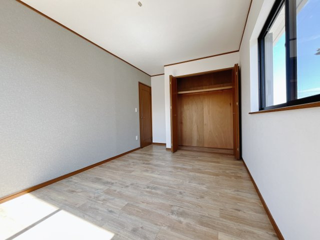 ■2階洋室｜子供部屋のメリットは「自立心を養うことができる」「自分で整理整頓できるようになる」そして、お子様が成長した際には「プライバシーを確保できる」といい事だらけ♪