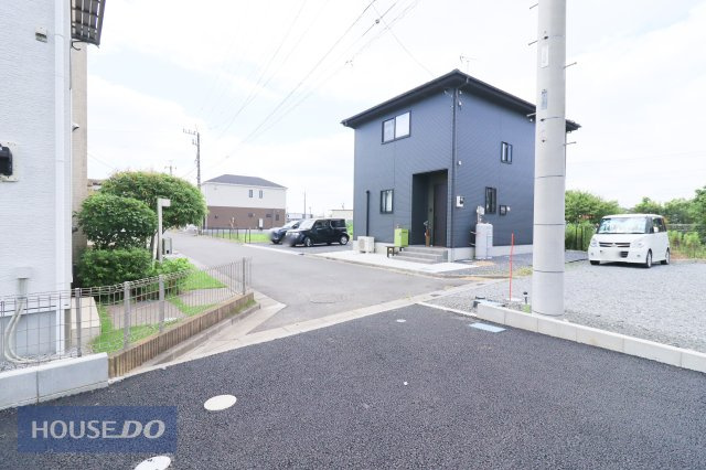 周辺環境は大切な要素。道幅や駐車など、ご確認ください。