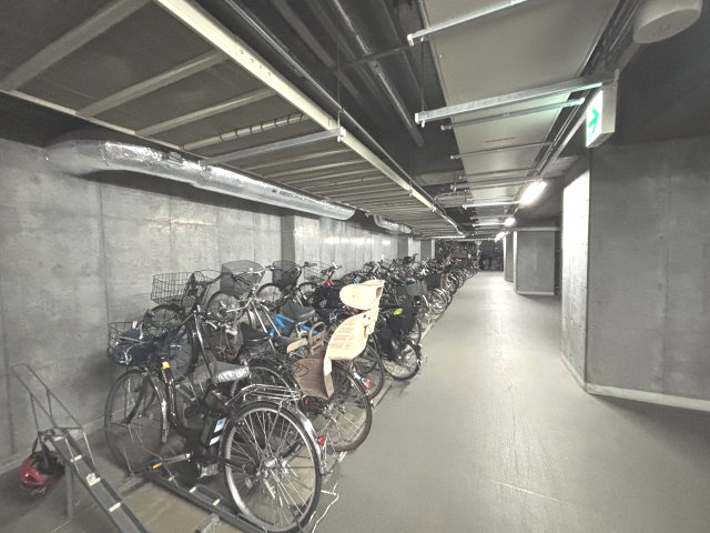【自転車置き場】最新の空き状況や費用などの詳細は担当スタッフまでお問い合わせください。