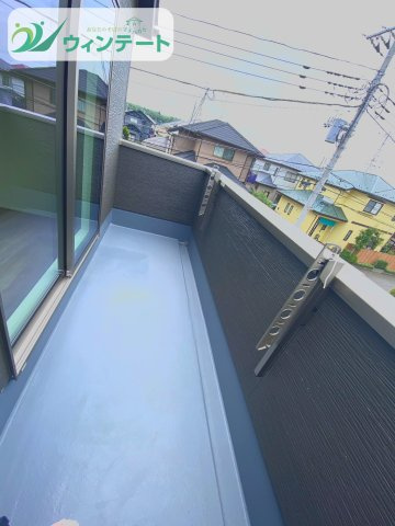 洗濯物や布団がしっかり干せる広さを確保。家事スペースとしてもくつろぎスペースとしても活躍します。