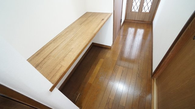 1Ｆホールのカウンターデスク
