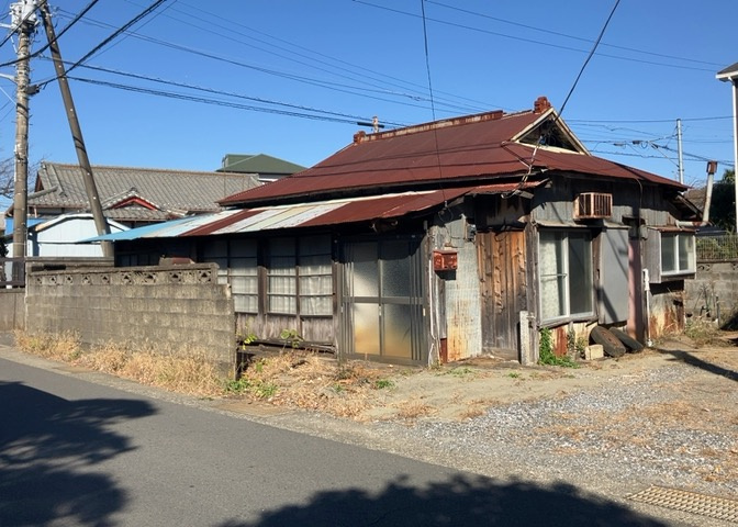 人が暮らすうえで日光は大切な要素となります。日当たりの良さは譲れないポイントですね。併せて近くに大きな建築物の建築予定がないか、あるいはそれが可能な土地が近くにないか事前に確認することもお勧めします。