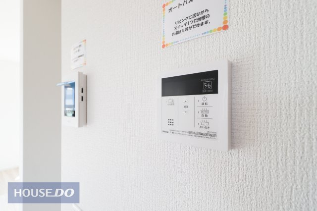 【温水設備】現地完成写真。　給湯スイッチ付きで温度調整もラクラクです。