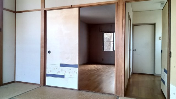 【広島市中区江波南1丁目の和室】