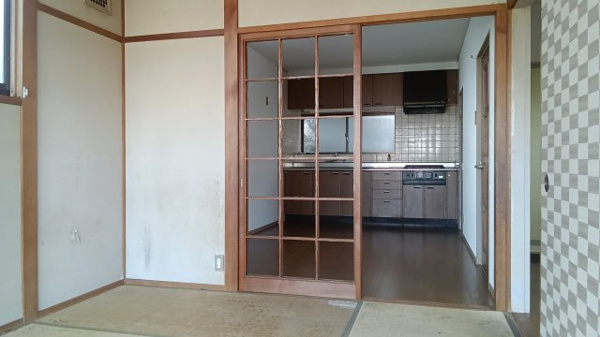 【広島市中区江波南1丁目の居間】