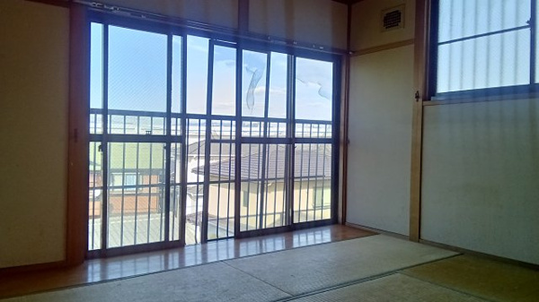 【広島市中区江波南1丁目の居間】