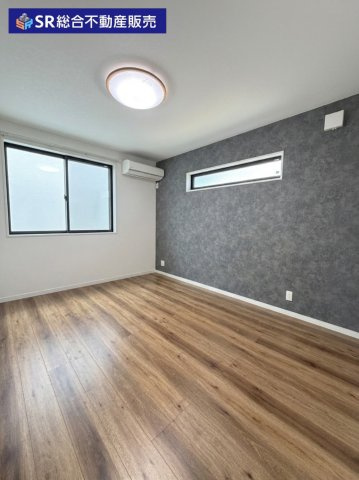 2F6帖洋室。勉強にも集中できそうなお部屋で子供部屋にピッタリです♪（AIにより家具・小物類を消去しています。）