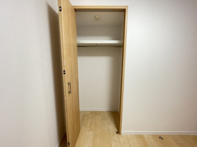 各居室に収納がついており、家族で使い分けしやすくなっています。　