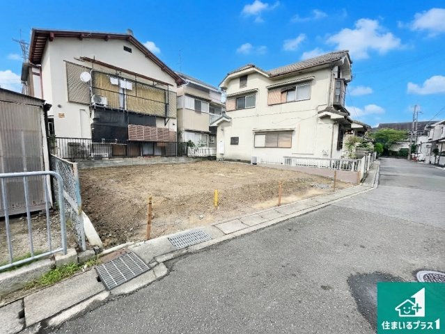 周辺は落ち着いた街並みの住宅地！子育てがしやすい住環境です！現地でしかわからない事もございます。是非一度ご覧ください。