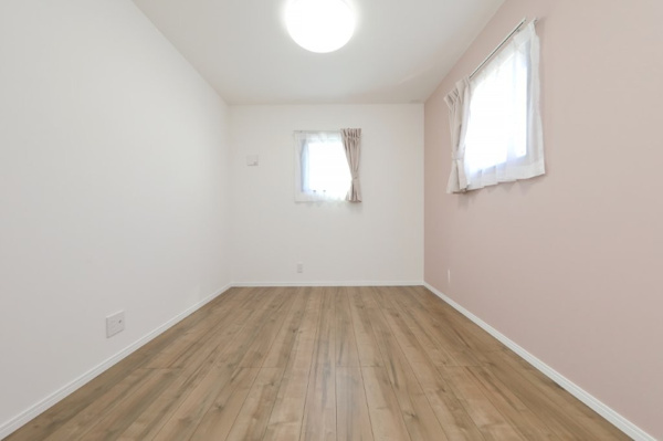 【里中二丁目（2期）の洋室】