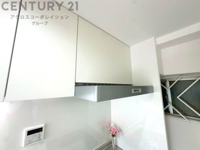 パワフルな吸引力で調理中の臭気等をしっかり処理してくれ、室内を快適に保ってくれます。　