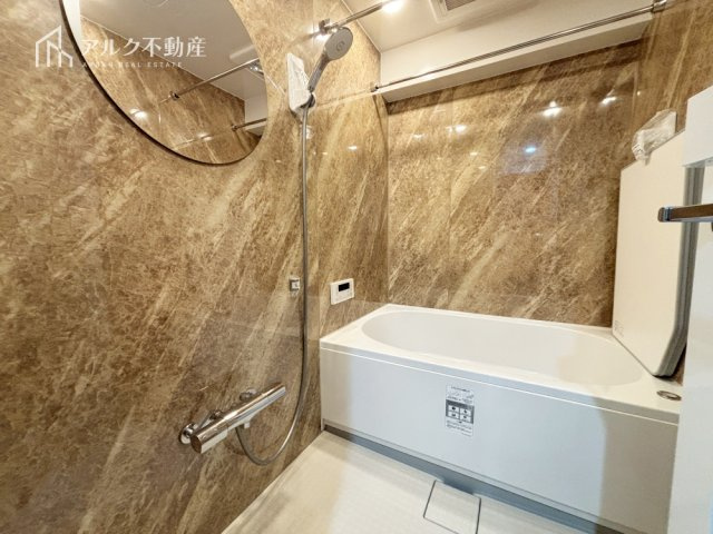 高級感あふれるバスルーム