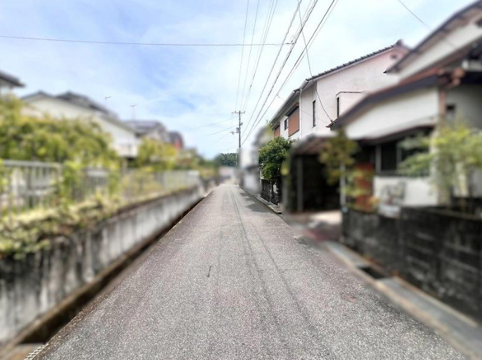 落ち着いた住宅街です。ぜひ現地で周辺環境をお確かめください。