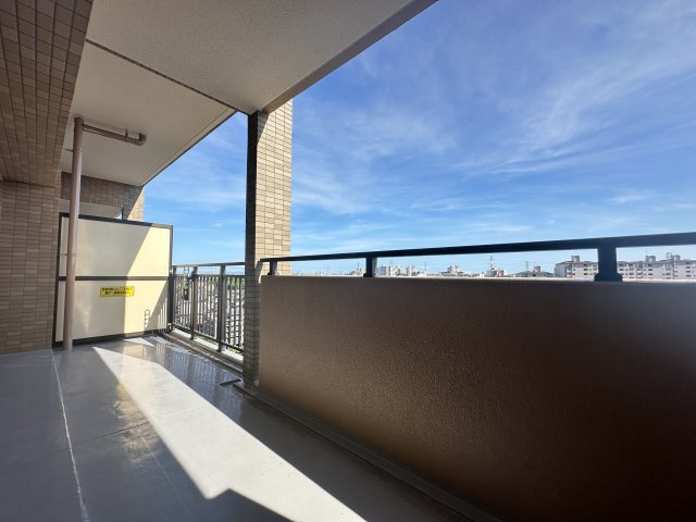 両面バルコニーの大きなお部屋が魅力的！大切なペットとの生活もできるマンション生活を実現してみませんか？