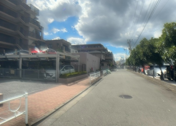 外観はマンション管理がされているかの目安になります。築年数が古いと、壁面は劣化してひび割れが生じることも！建物が古びていても細かいところが修繕されていると、きちんと管理されているなぁと感じるでしょう。