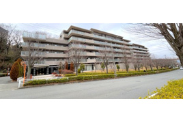 シャリエ南大沢パークサイドテラスの外観