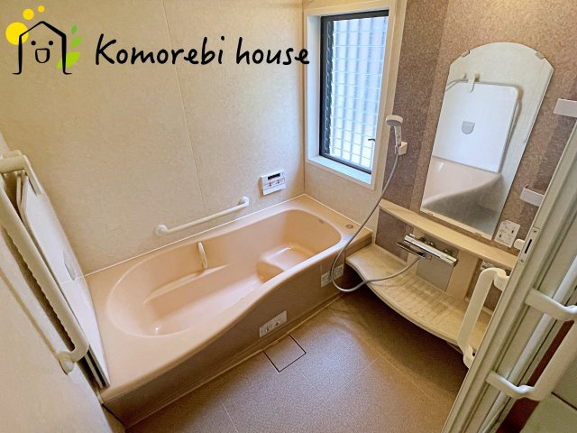 コンパクトで使いやすいお風呂です