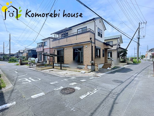 前面道路含む現地写真です