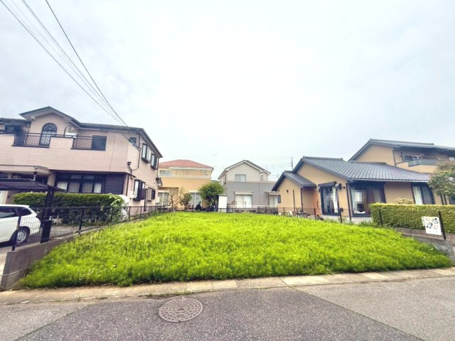 南東道路に面し陽当り良好！敷地約51坪・自由設計で夢のマイホームはいかがでしょうか！希望の間取りが叶いやすい整形地です！建築条件なし・お好きなハウスメーカーで建築可能です！